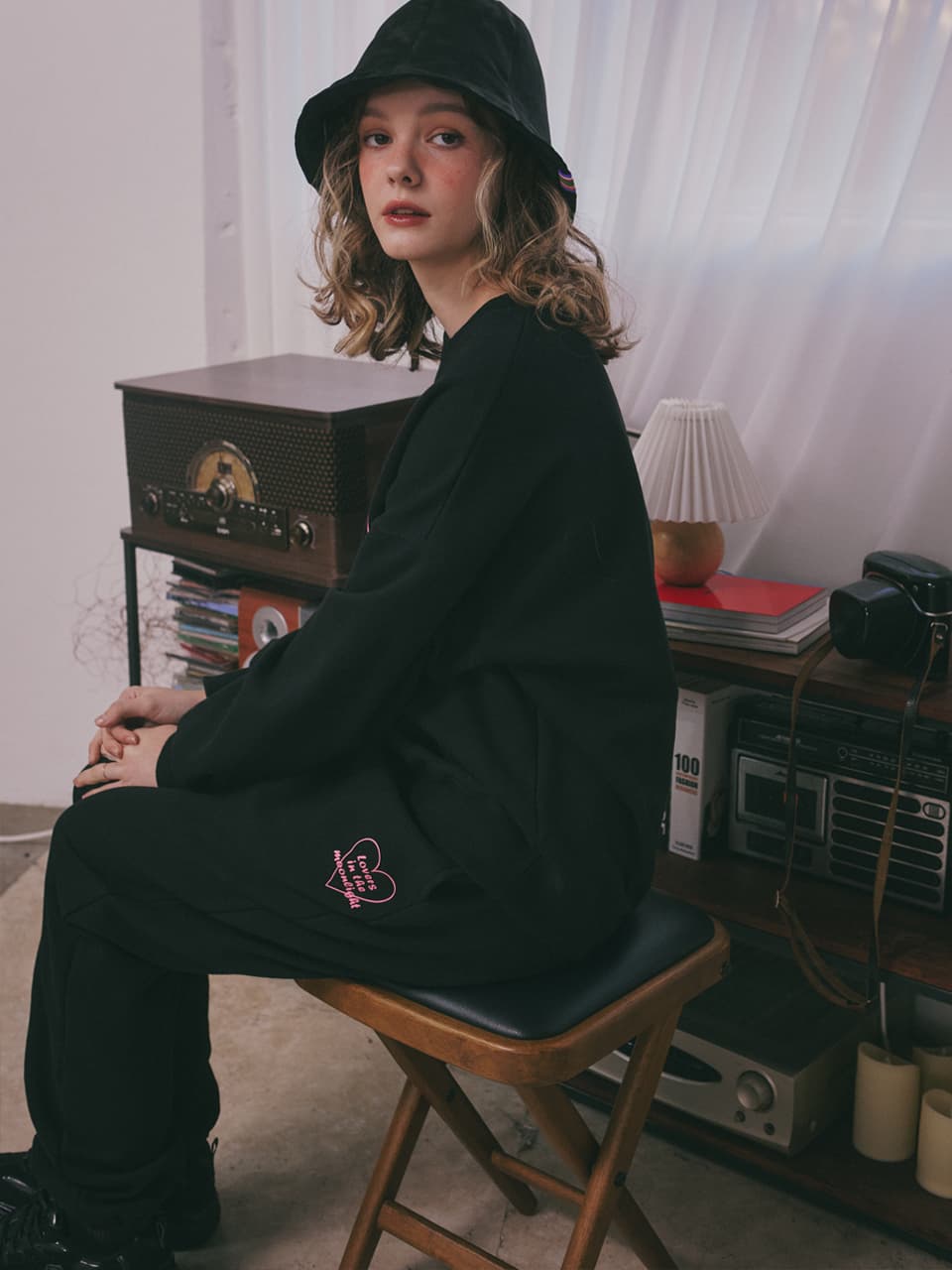 Lovers in the Moonlight Fleece Sweat Set-Up (Black) — vue 13
