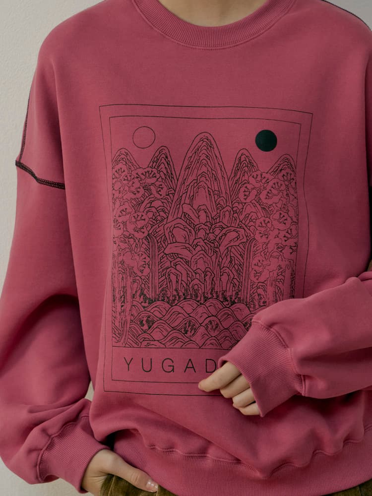 Sun, Moon and Five Peaks Sweatshirt (Pink) — vue 4