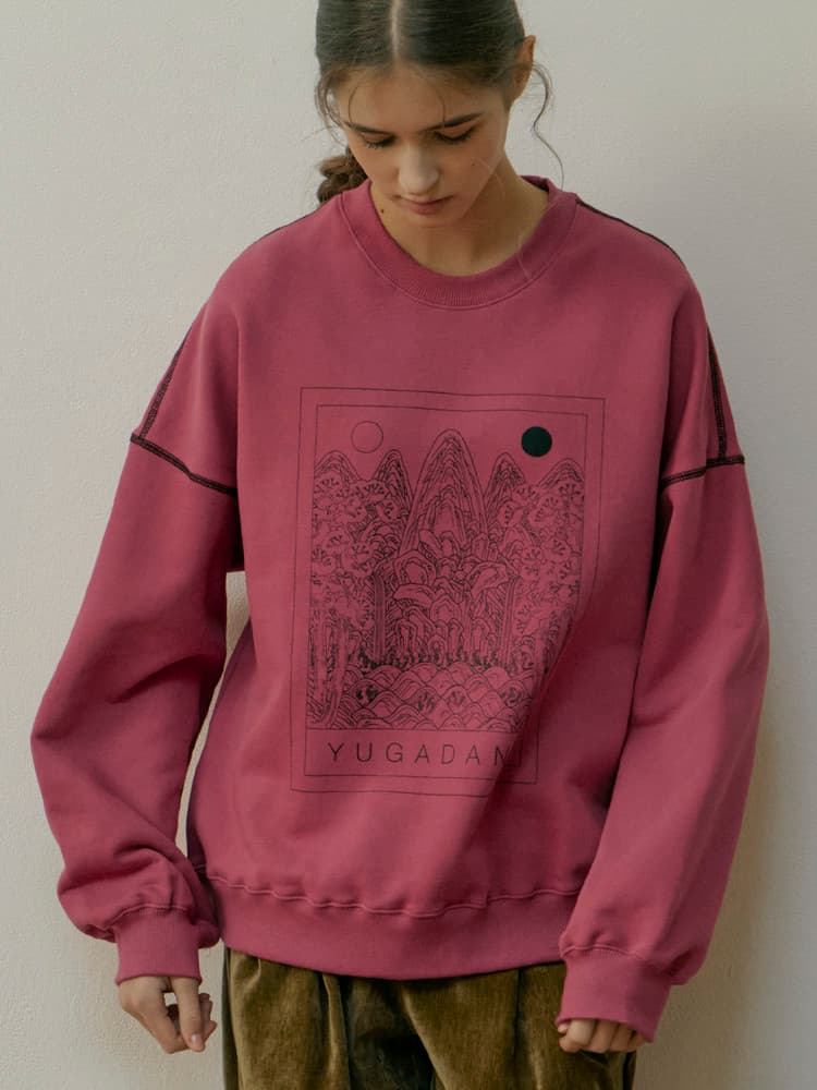 Sun, Moon and Five Peaks Sweatshirt (Pink) — vue 1